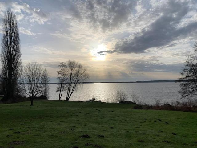 אשברג Ferienwohnung Am See Mit Terrasse מראה חיצוני תמונה